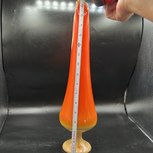 LE SMITH BITTER SWEET VASE 16 3/4 Glows - Picture 3 of 6